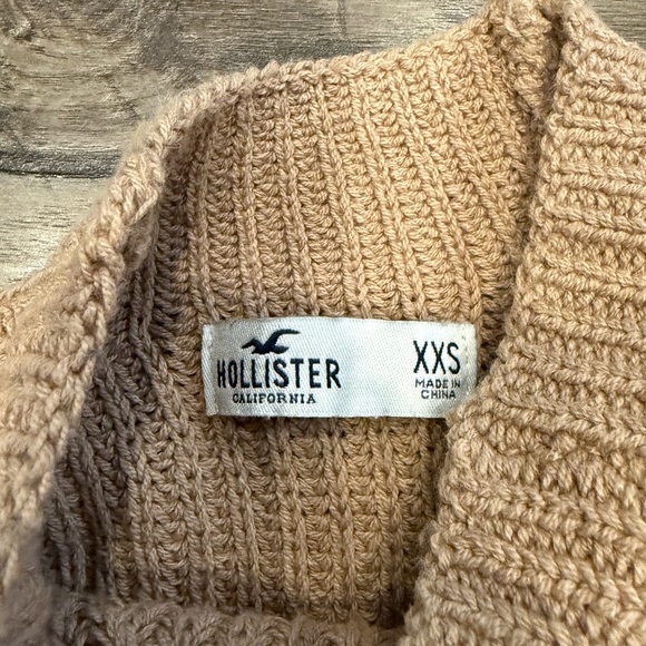 Hollister crop comfy sweater XXS - Picture 3 of 3